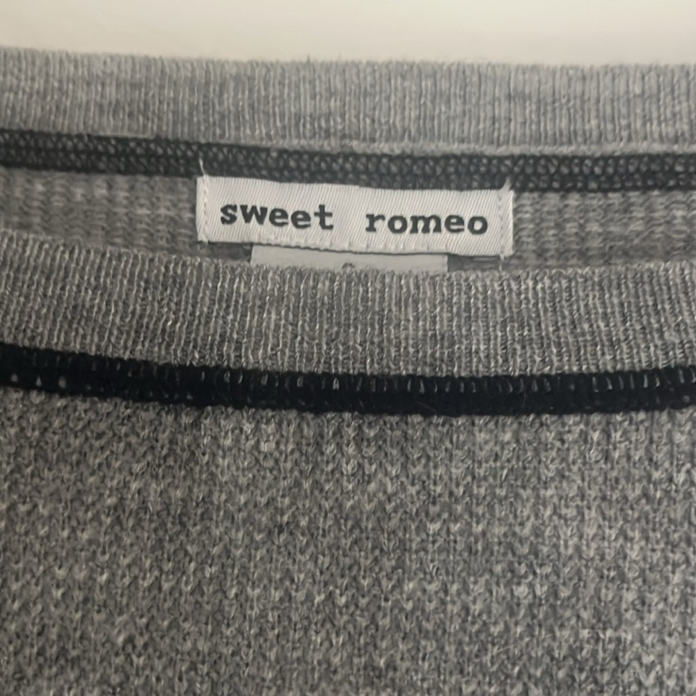Sweet Romeo sweater - Picture 2 of 3